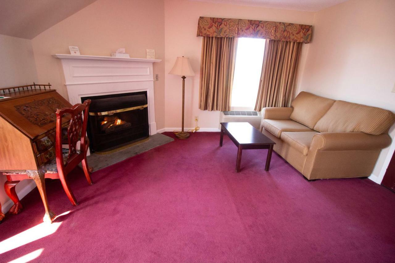 The Lucerne Inn Dedham Exterior photo