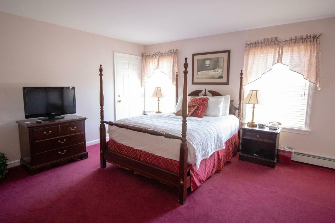 The Lucerne Inn Dedham Exterior photo